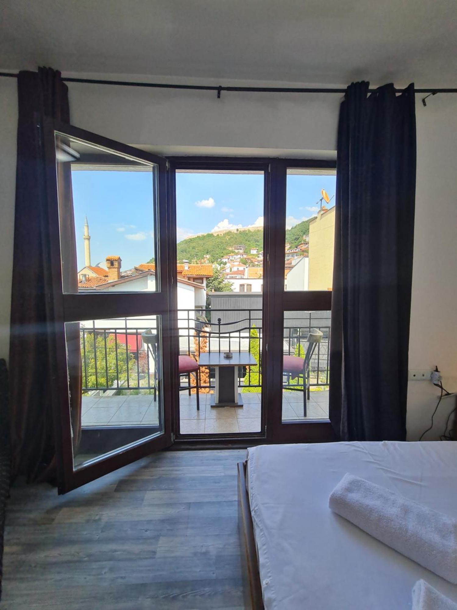 Guesthouse Hotel My Home Prizren Bagian luar foto