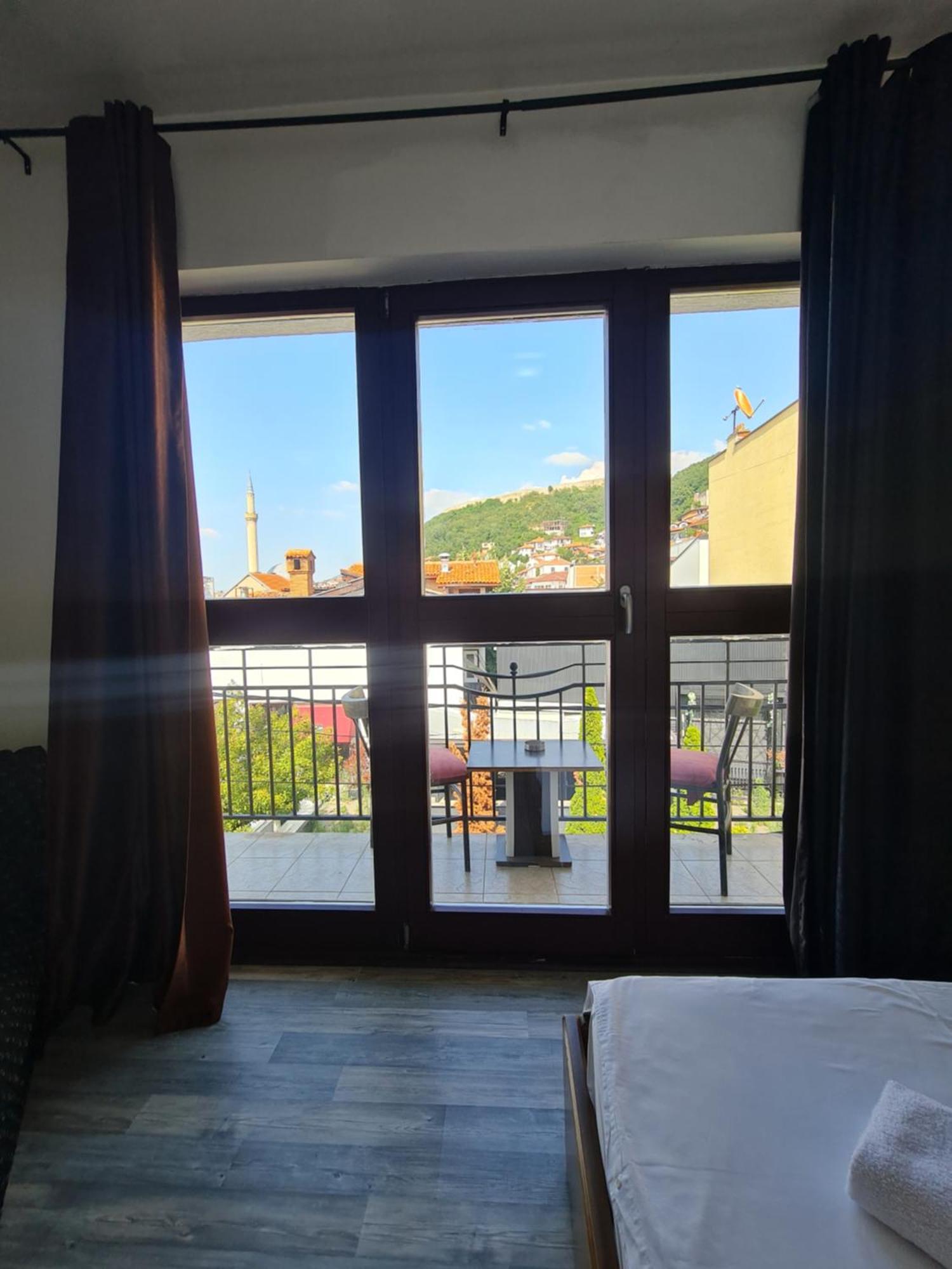 Guesthouse Hotel My Home Prizren Bagian luar foto